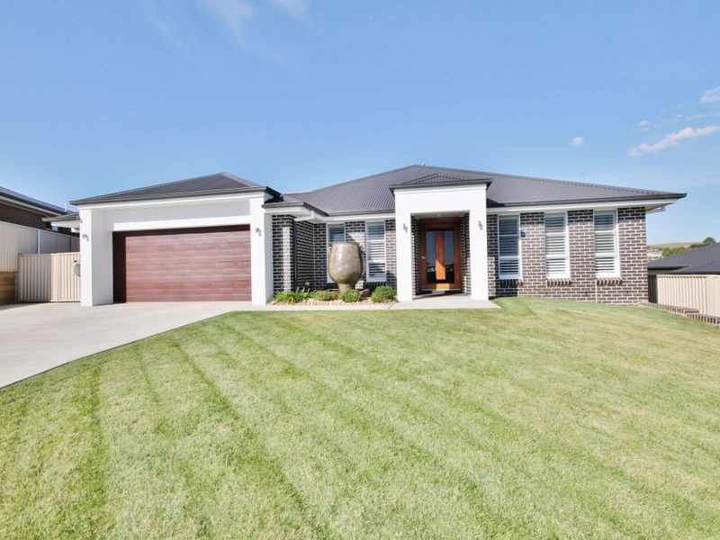 8 Jade Close, Kelso NSW 2795