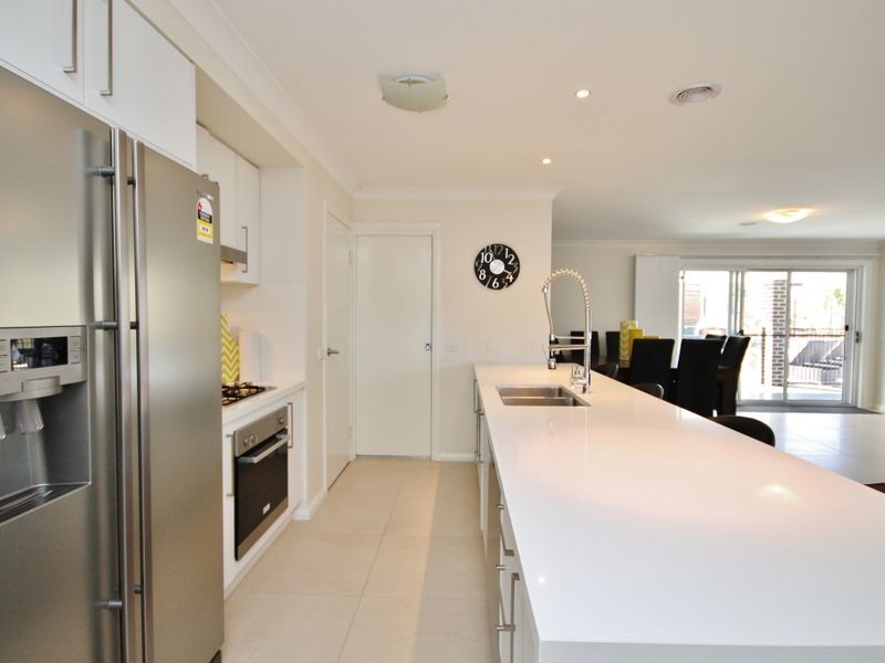 8 Jade Close, Kelso NSW 2795