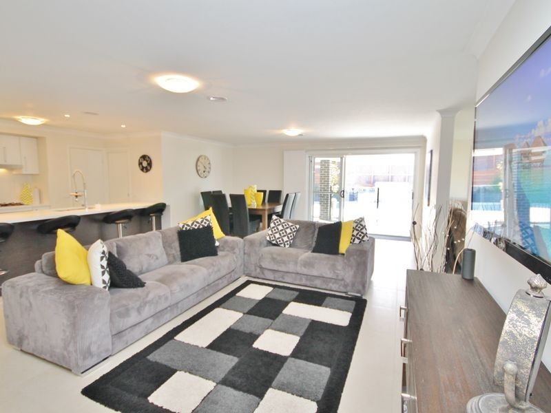 8 Jade Close, Kelso NSW 2795