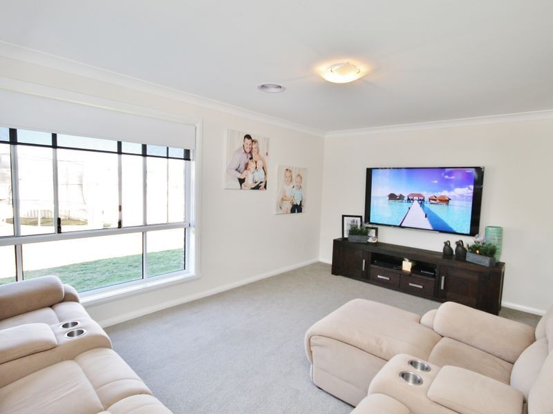 8 Jade Close, Kelso NSW 2795