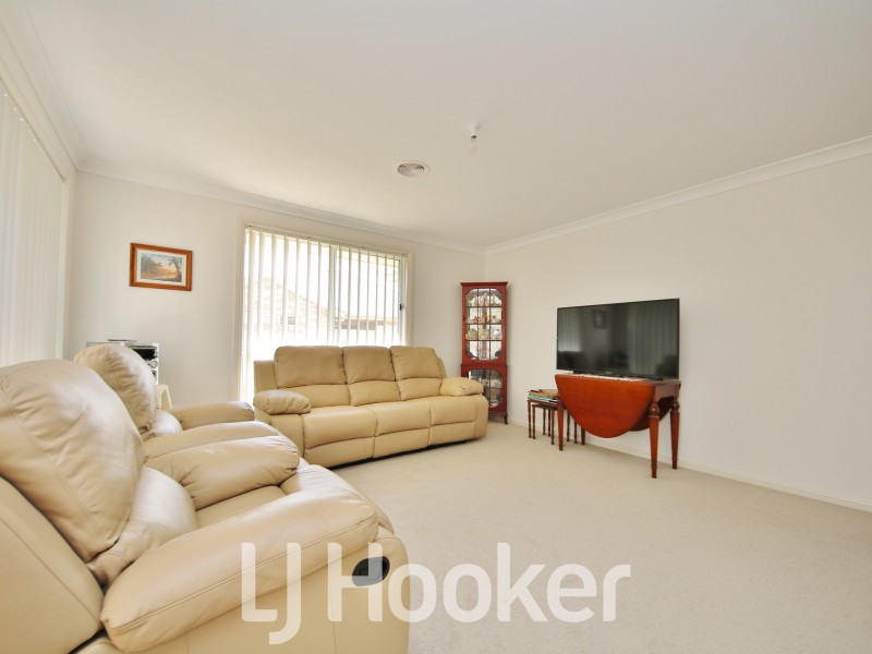 7 Dees Close, Gormans Hill NSW 2795