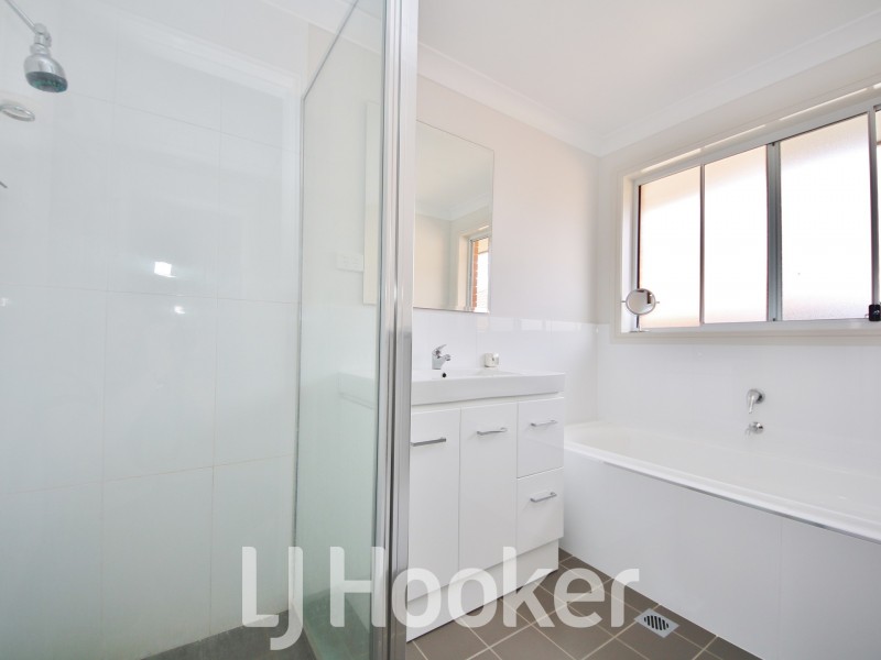 7 Dees Close, Gormans Hill NSW 2795