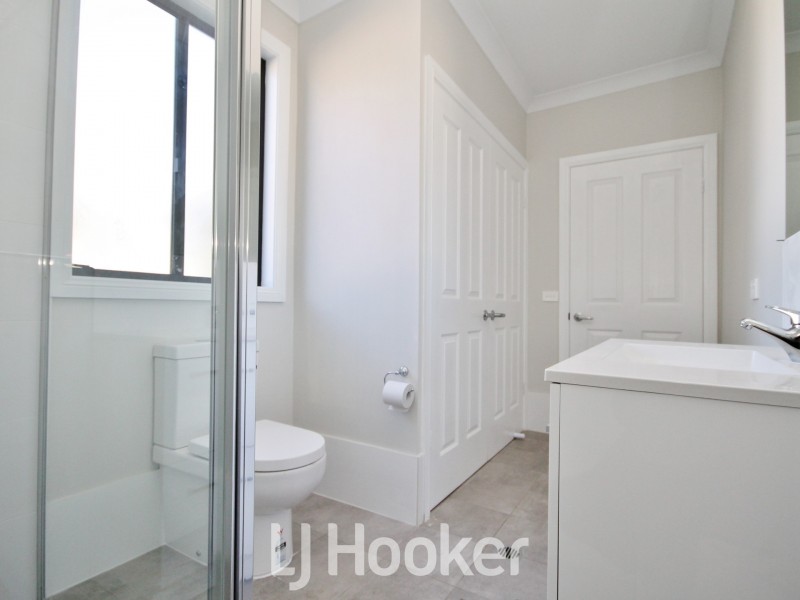 8 Lambert Street, Bathurst NSW 2795