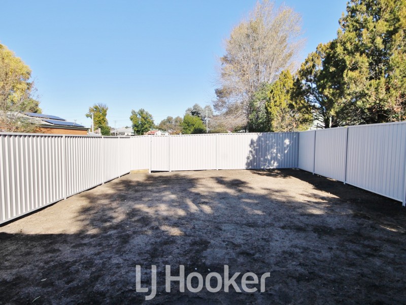 8 Lambert Street, Bathurst NSW 2795