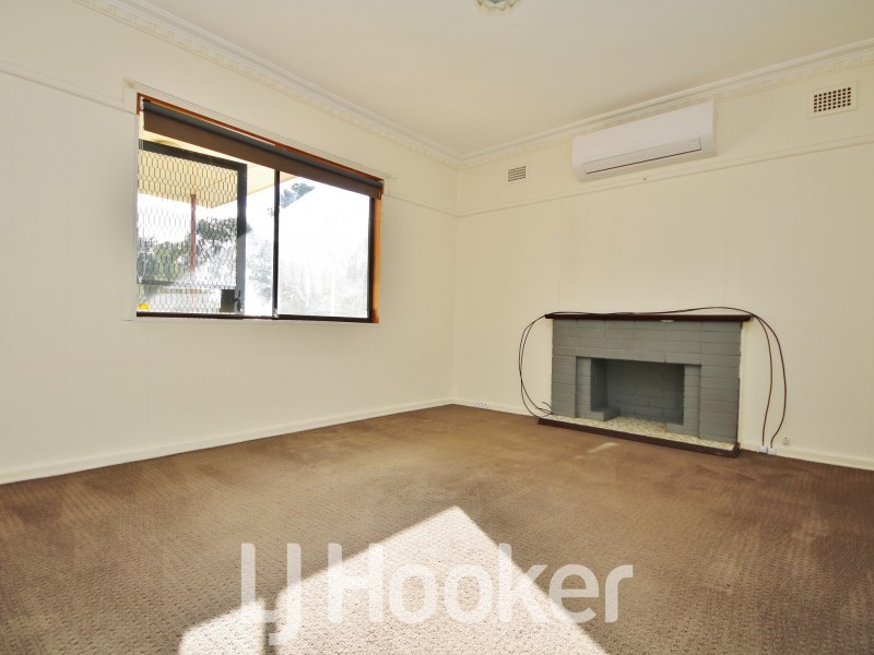 32 Esrom Street, West Bathurst NSW 2795