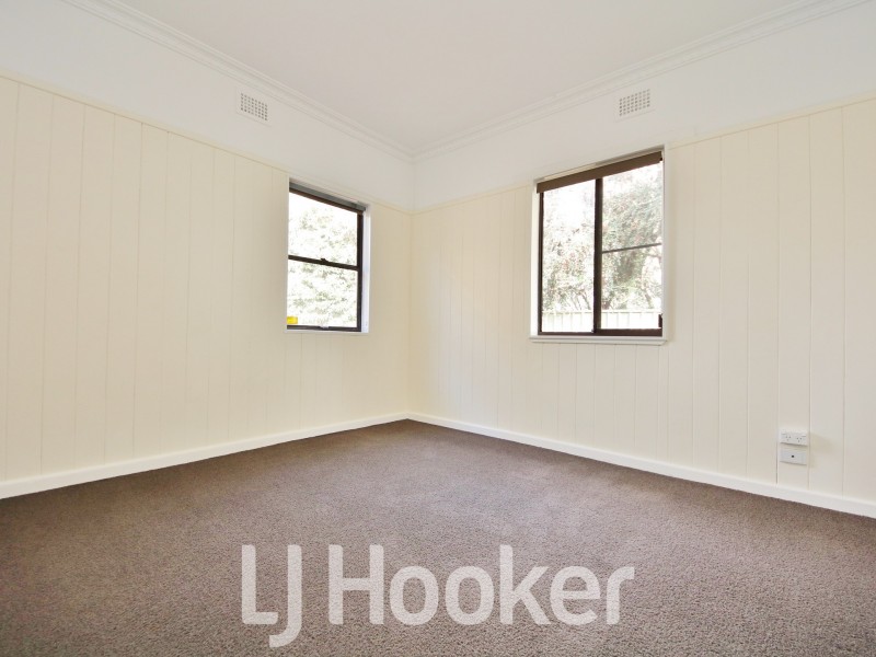 32 Esrom Street, West Bathurst NSW 2795