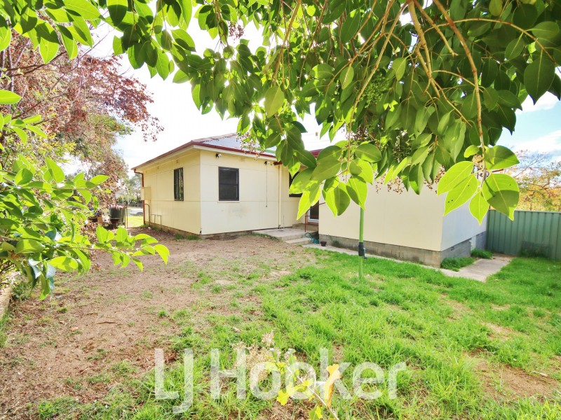 32 Esrom Street, West Bathurst NSW 2795