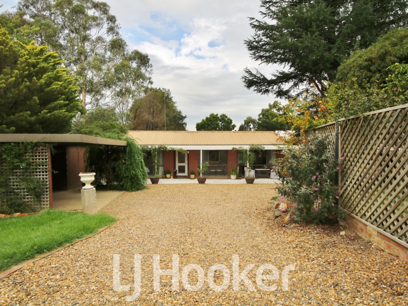 166a Rocket Street, Bathurst NSW 2795