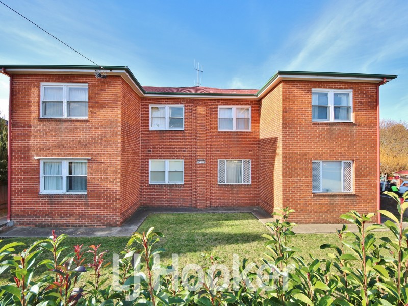2/145 Rocket Street, Bathurst NSW 2795