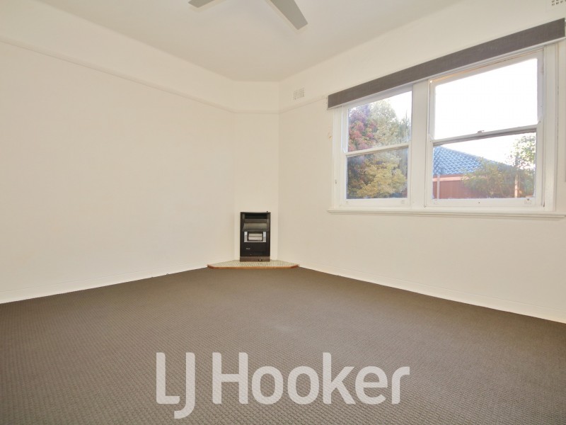2/145 Rocket Street, Bathurst NSW 2795