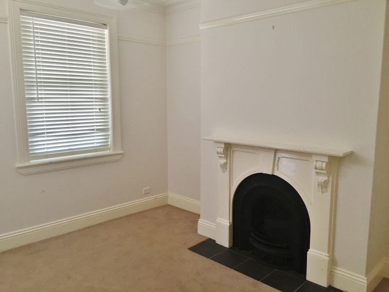 166 Piper Street, Bathurst NSW 2795