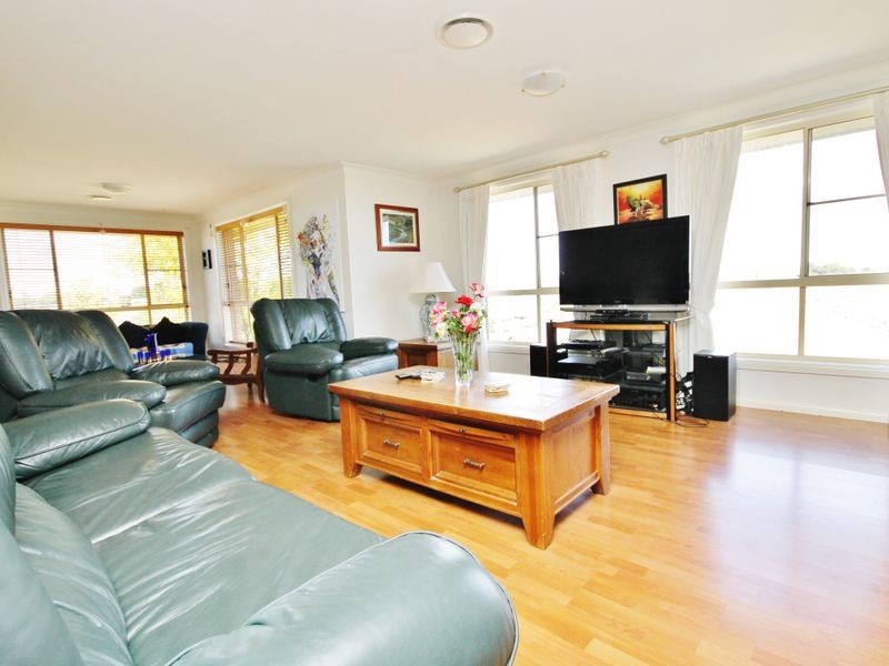 22 Willow Drive, Kelso NSW 2795