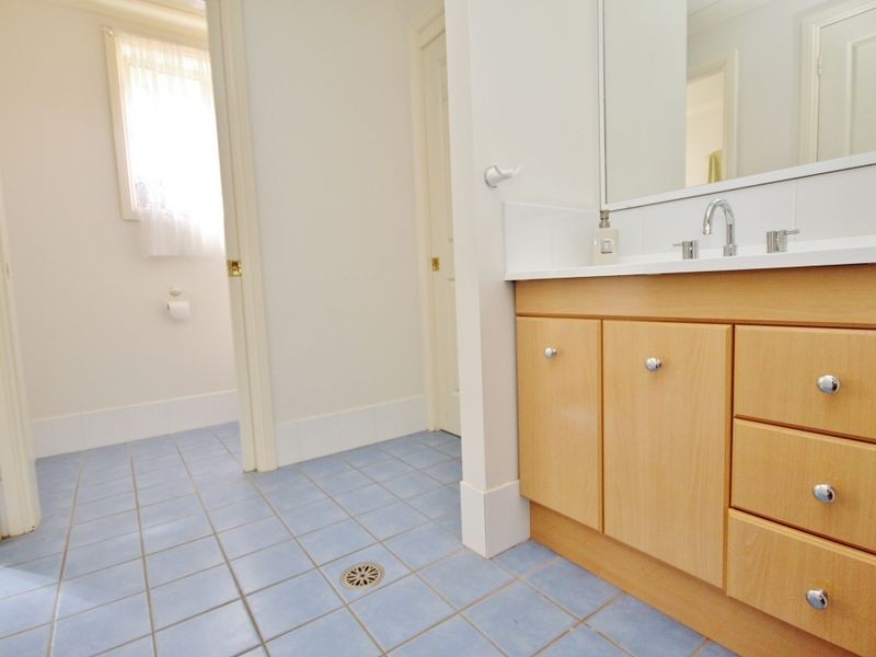 22 Willow Drive, Kelso NSW 2795