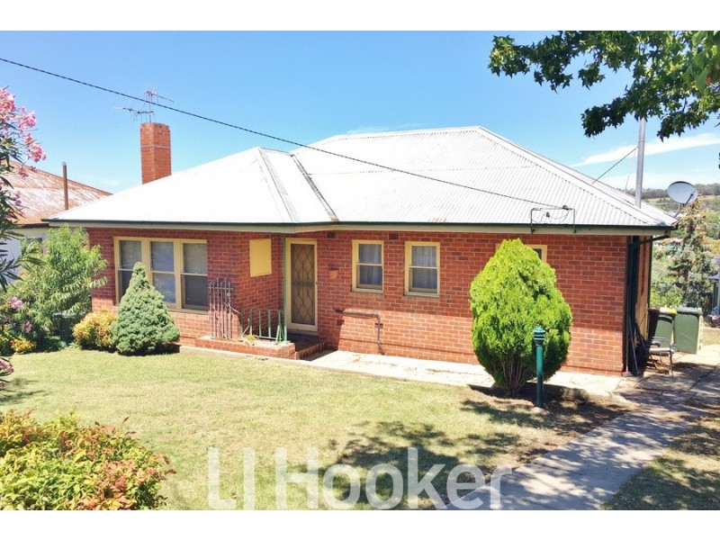 10 Hill Street, West Bathurst NSW 2795