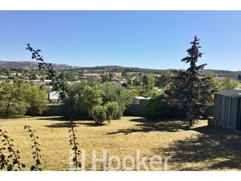 10 Hill Street, West Bathurst NSW 2795