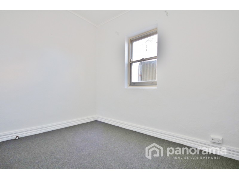 4 Bant Street, Bathurst NSW 2795