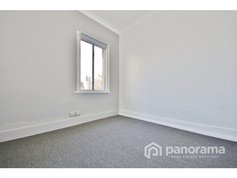 4 Bant Street, Bathurst NSW 2795