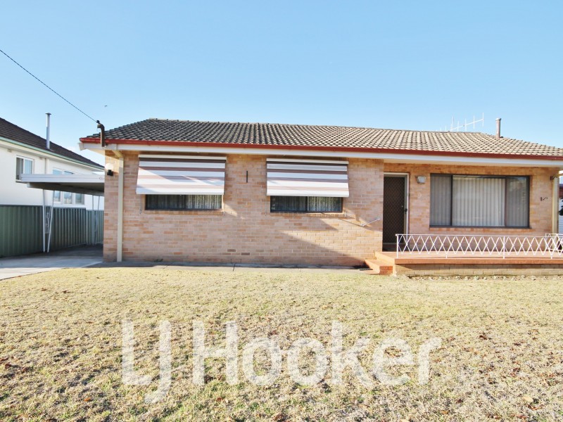 7 Loftus Street, Bathurst NSW 2795