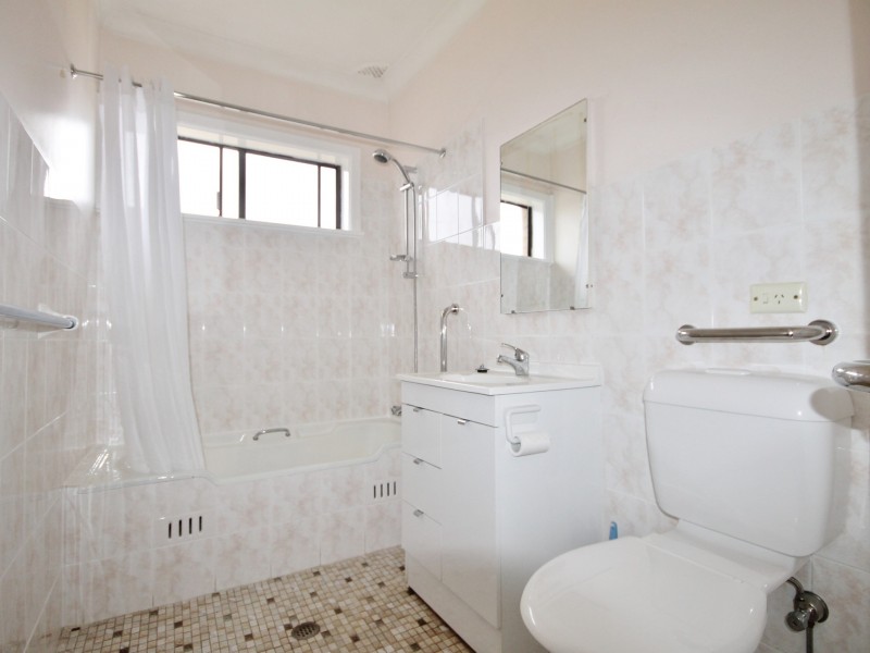 7 Loftus Street, Bathurst NSW 2795