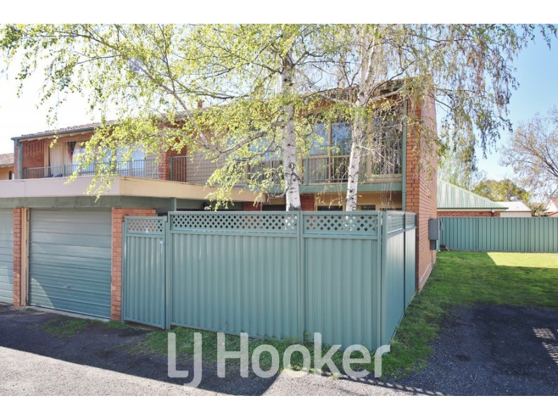 7/196 Keppel Street, Bathurst NSW 2795