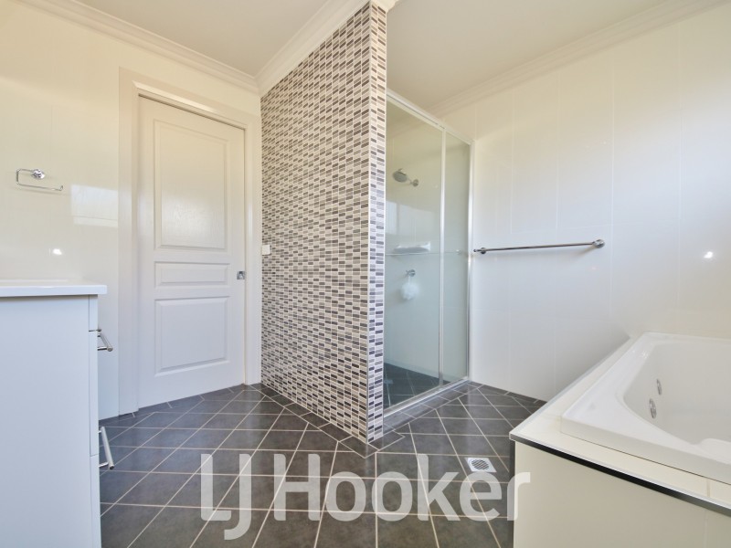 34 Darwin Drive, Llanarth NSW 2795