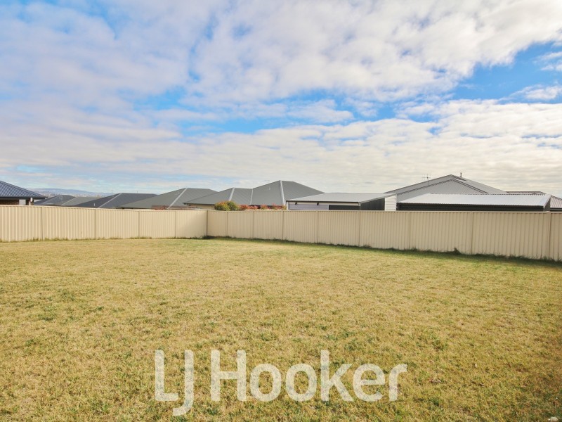 17 Keane Drive, Kelso NSW 2795