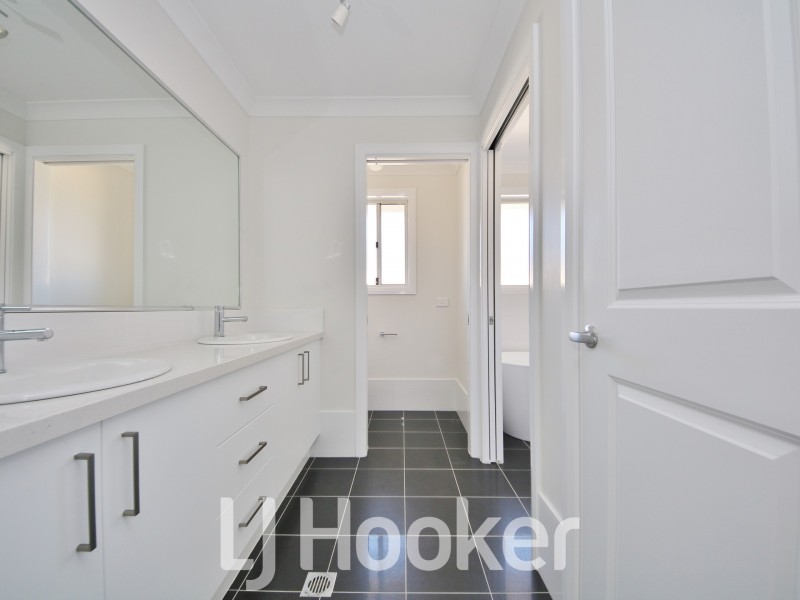 47 Emerald Drive, Kelso NSW 2795