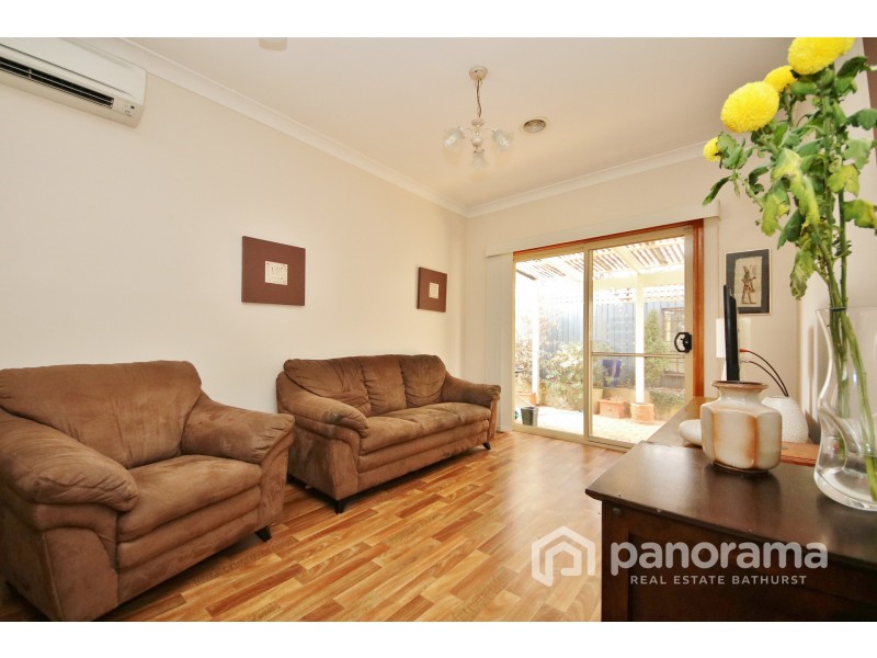 1/299A George Street, Bathurst NSW 2795