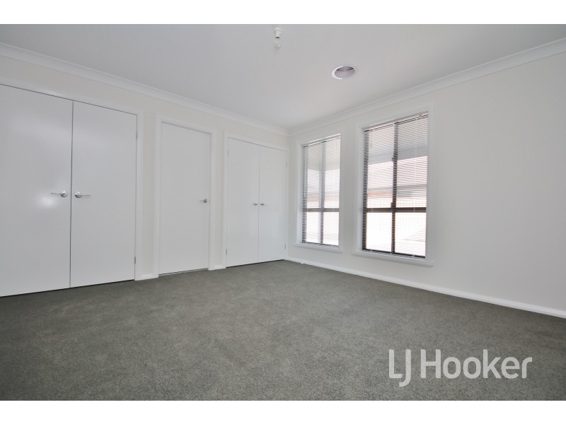 5 Maxwell Drive, Eglinton NSW 2795