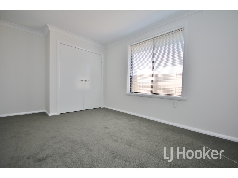 5 Maxwell Drive, Eglinton NSW 2795