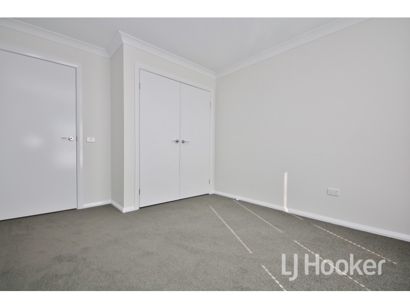 5 Maxwell Drive, Eglinton NSW 2795