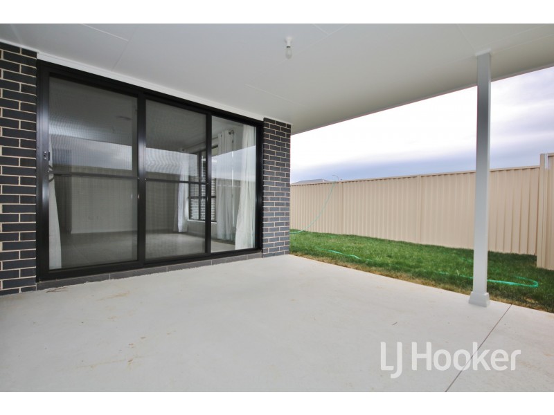 5 Maxwell Drive, Eglinton NSW 2795