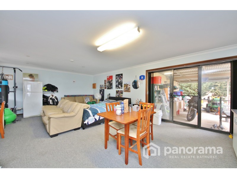 59 Woodside Drive, Mount Rankin NSW 2795