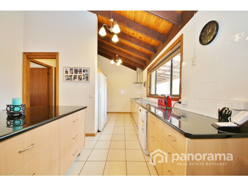 59 Woodside Drive, Mount Rankin NSW 2795