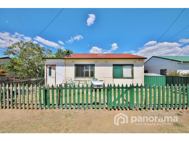 18 Moresby Way, West Bathurst NSW 2795