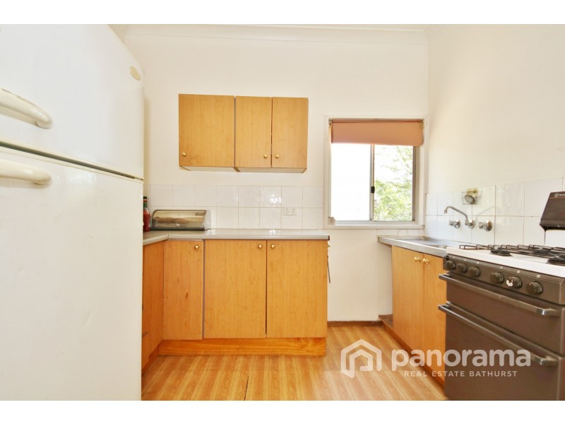 18 Moresby Way, West Bathurst NSW 2795