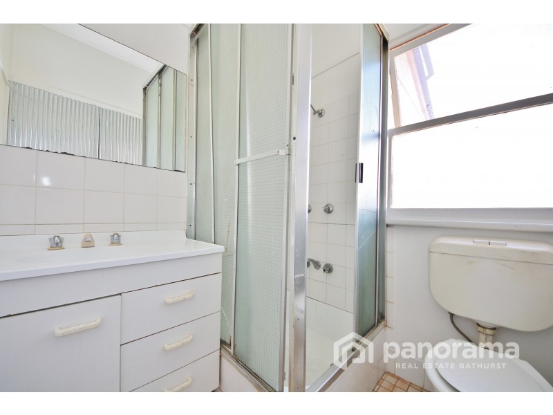 18 Moresby Way, West Bathurst NSW 2795