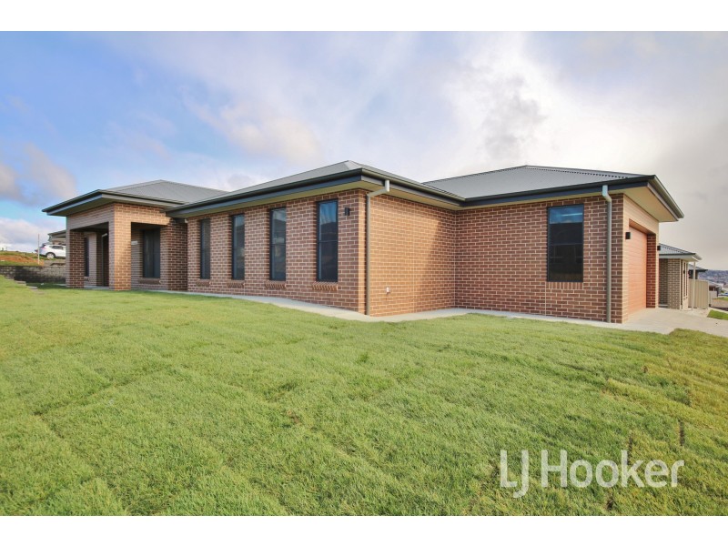 23 Mcgillan Drive, Kelso NSW 2795