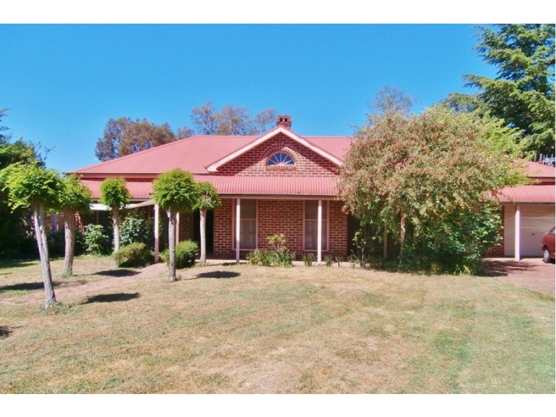 5 Cambewarra Court, Bathurst NSW 2795