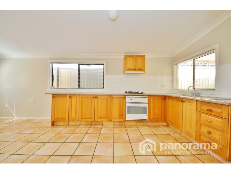 96 Durham Street, Bathurst NSW 2795