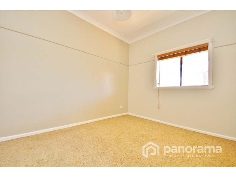 96 Durham Street, Bathurst NSW 2795