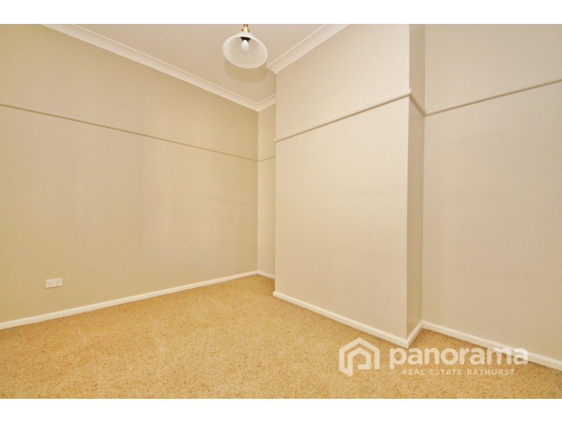 96 Durham Street, Bathurst NSW 2795
