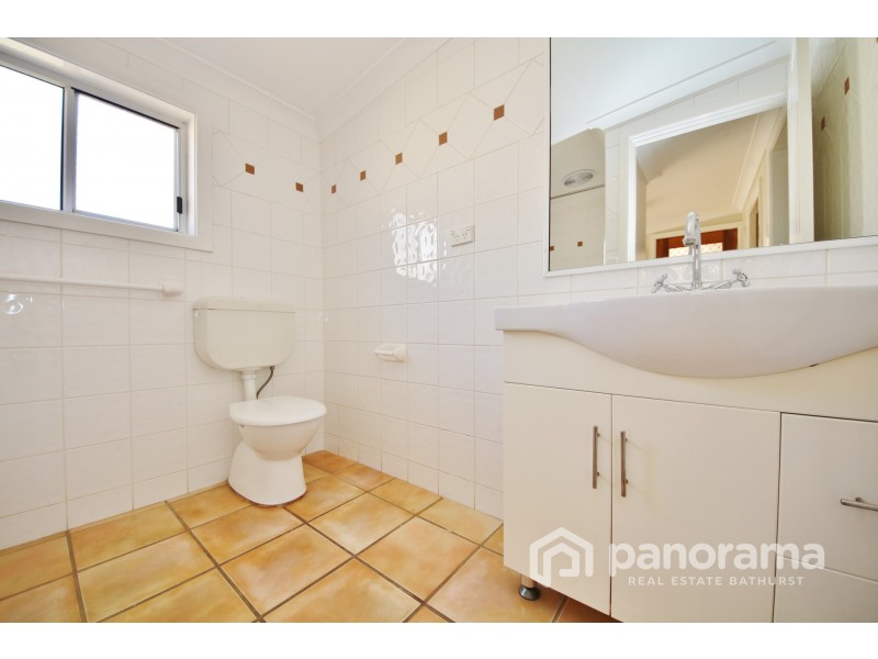 96 Durham Street, Bathurst NSW 2795