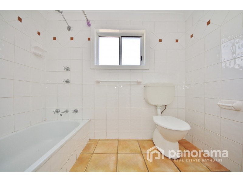 96 Durham Street, Bathurst NSW 2795