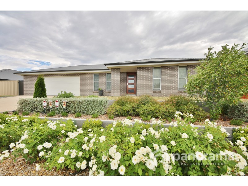 14 Gibsone Drive, Kelso NSW 2795