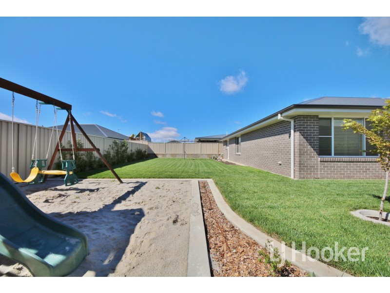 14 Gibsone Drive, Kelso NSW 2795