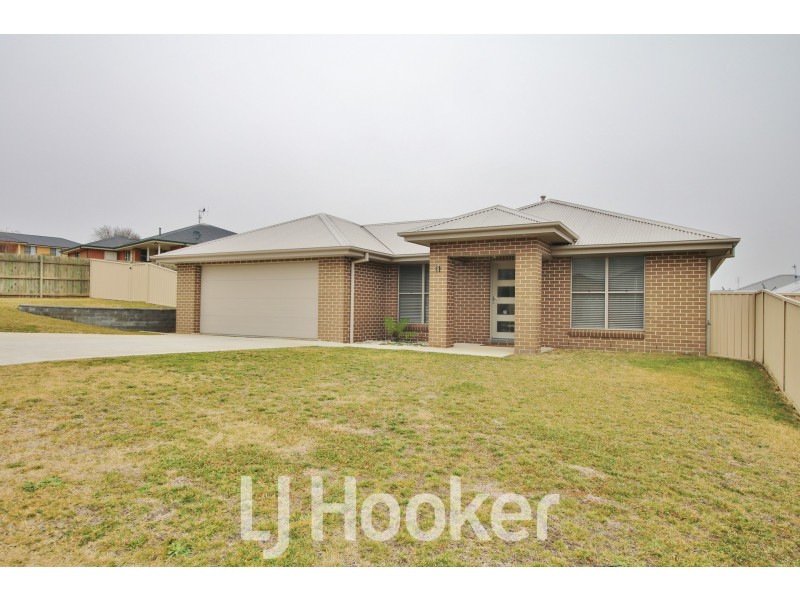 3 Parer Road, Abercrombie NSW 2795