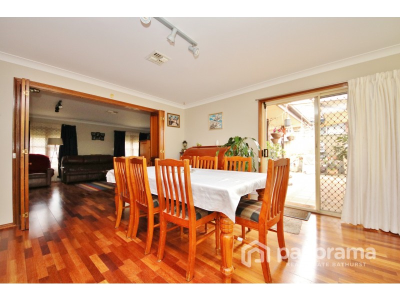 16 Messenger Street, Windradyne NSW 2795