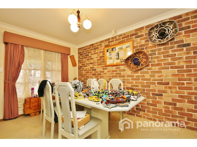 16 Messenger Street, Windradyne NSW 2795