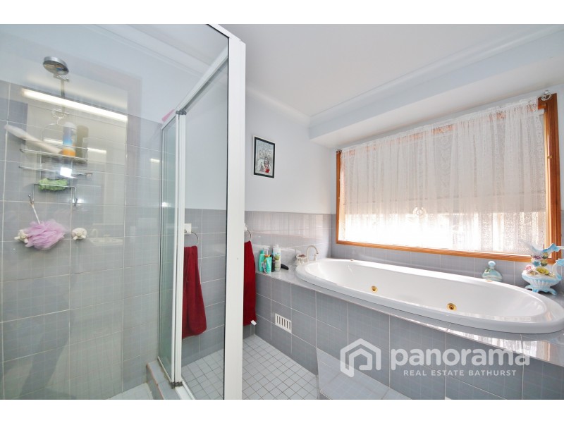 16 Messenger Street, Windradyne NSW 2795